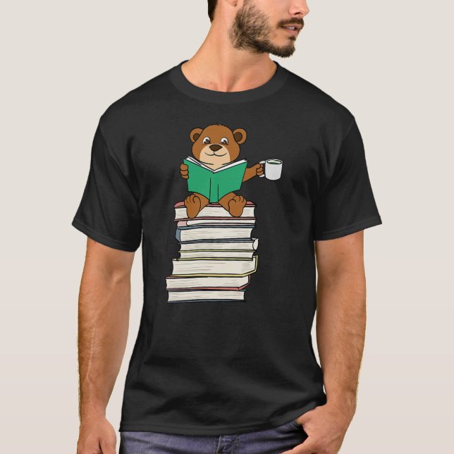 T-shirt Bear Sitting on Books Coffee and Reading (Devant)