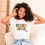 T-shirt Beary Cute Woodland Mama Ours Baby shower<br><div class="desc">Faites savoir à tout le monde qui est Mama Bear avec cette chemise rétro en bois ! Voir la collection entière pour plus d'articles correspondants !</div>