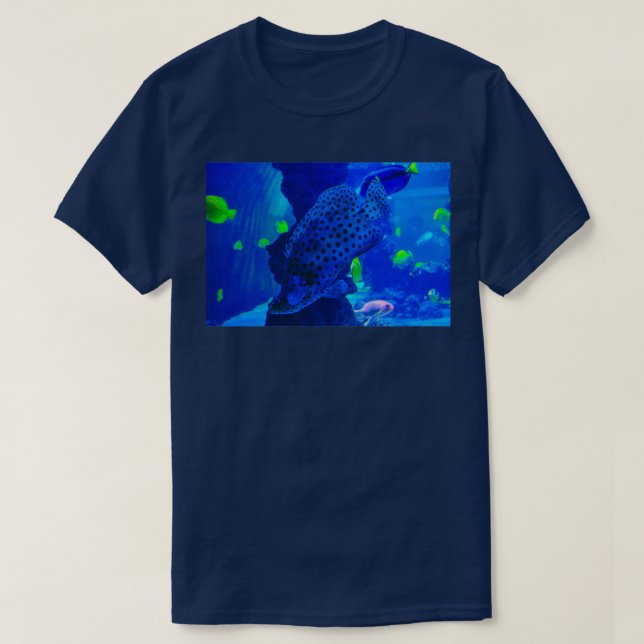 T-shirt beau poisson dans la mer (Design devant)