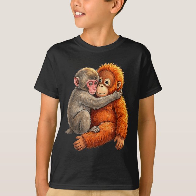 T-shirt Bébé macaque serrant singe mignon en peluche (Devant)