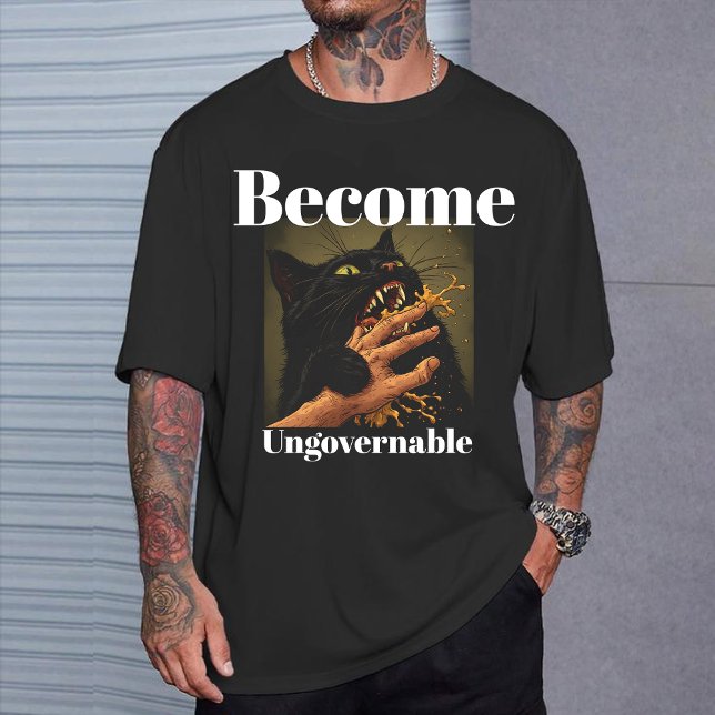 T-shirt  "Become Ungovernable" Funny Black Cat Biting Hand (Créateur téléchargé)
