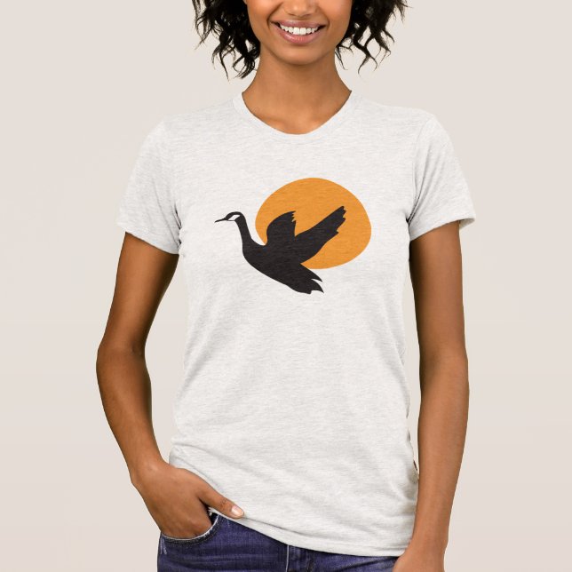 T-shirt Bel oiseau mignon et coucher du soleil d'oie de (Devant)