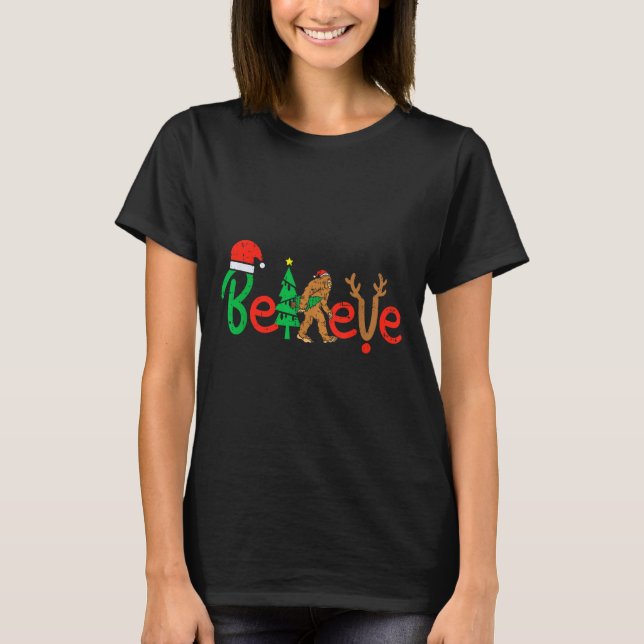 T-shirt Believe Bigfoot Sasquatch Santa Reindeer Christmas (Devant)