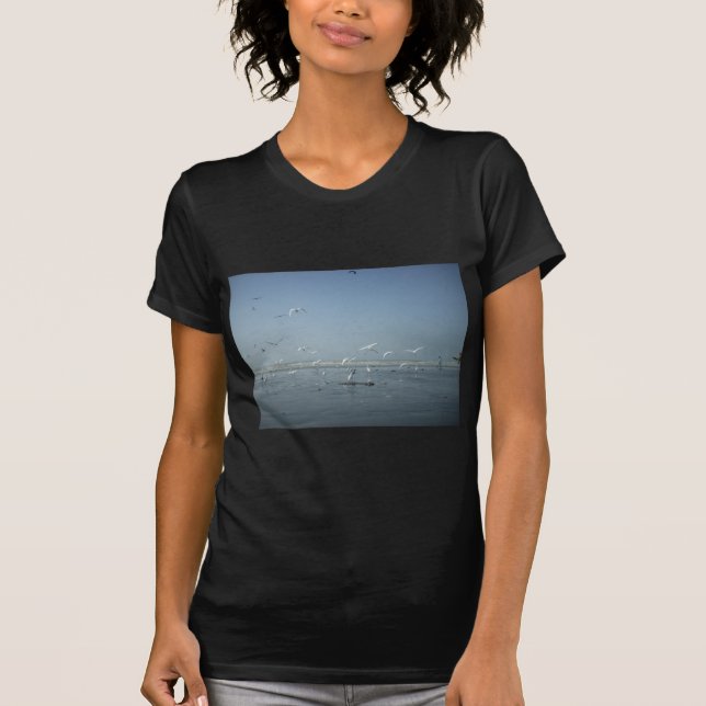 T-shirt Belles grues volant au-dessus de l'eau Ballet de l (Devant)