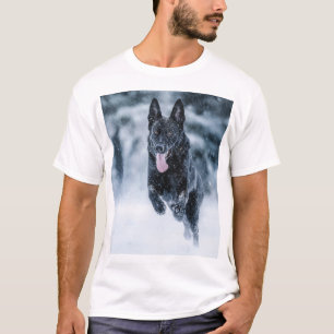 T-shirt Berger allemand noir dans la couverture de duvet d