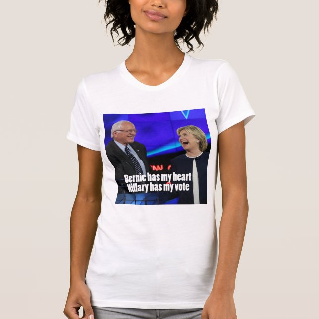 T-shirt Bernie a mon coeur, Hillary a ma chemise de vote (Devant)