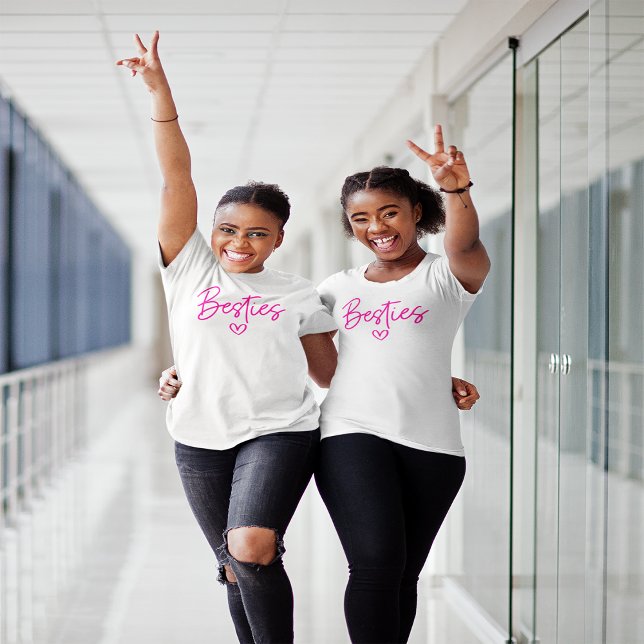 T-shirt Besties (Créateur téléchargé)