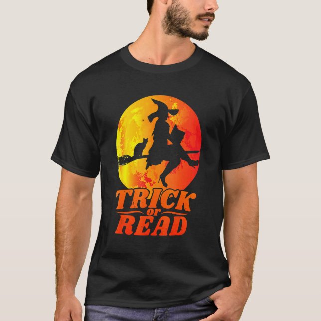 T-shirt Bibliothécaire Lit Ou Trompe Halloween Sorcière Ch (Devant)
