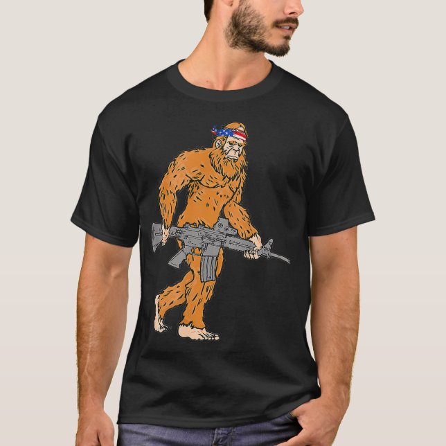 T-shirt Bigfoot 2ème amendement Droit à l'arme à l'ours et (Devant)