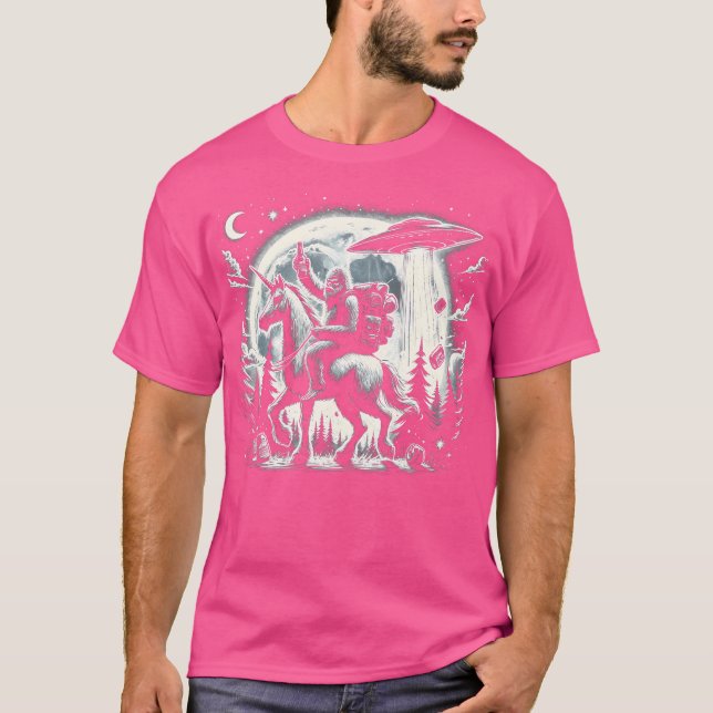 T-shirt Bigfoot À L'Épreuve D'Une Unicorne En Train De Boi (Devant)