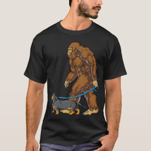 T-shirt Bigfoot Dachshund Dog Walk Funny Sasquatch Amateur