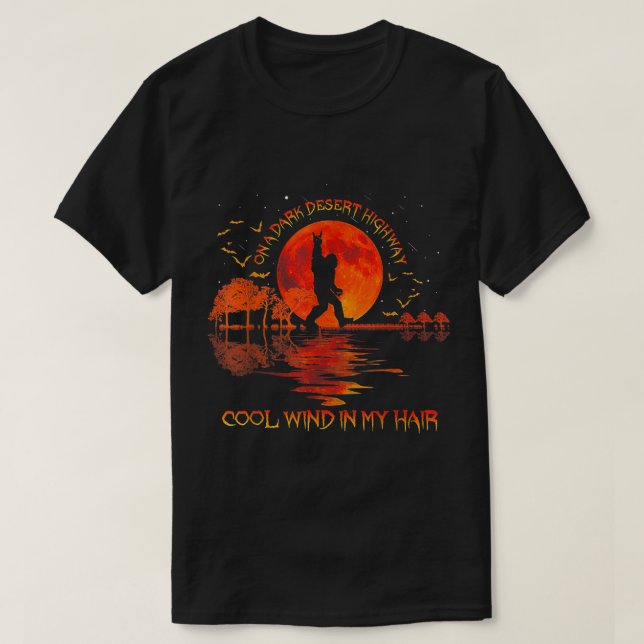 T-shirt Bigfoot Desert Highway Retro Moon Silhouette Art (Design devant)