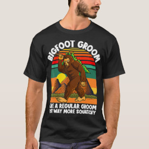 T-shirt Bigfoot Groom Retro Sunset Squatchy Wedding Party