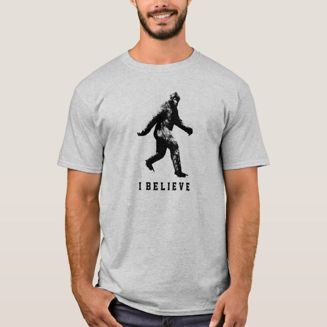 T-shirt Bigfoot I Believe Customizable Text (Devant)