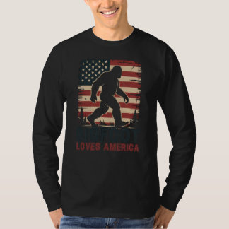 T-shirt Bigfoot Loves America, American Flag Sasquatch