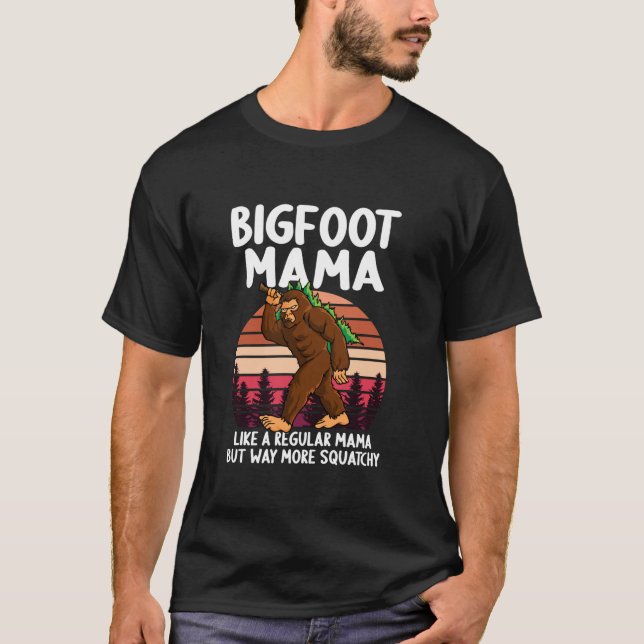 T-shirt Bigfoot Mama Squatchy Maman Cool Retro Sunset Sasq (Devant)