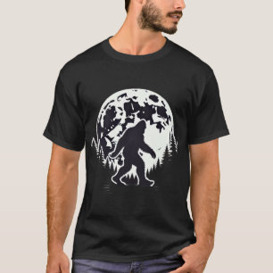 T-shirt Bigfoot Moonlit Stroll