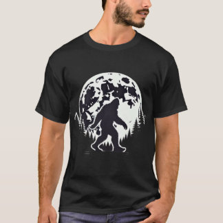 T-shirt Bigfoot Moonlit Stroll