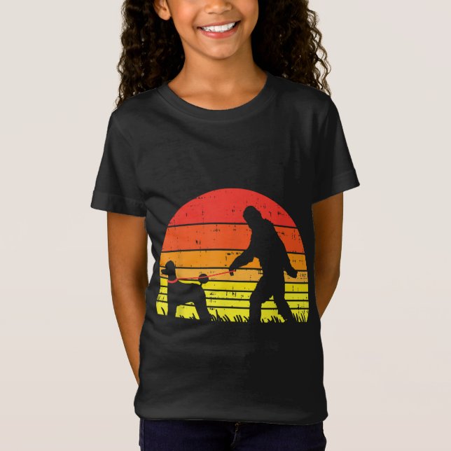 T-Shirt Bigfoot Sasquatch Poodle Sunset Retro Amoureux des (Devant)