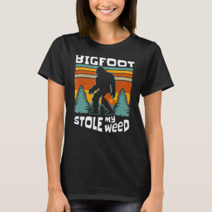 T-shirt Bigfoot Stole Mon Weed Funny Retro Stoner Sasquatc