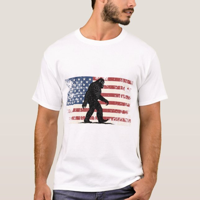 T-shirt Bigfoot US Flag - Men Women Kids - Sasquatch  (Devant)