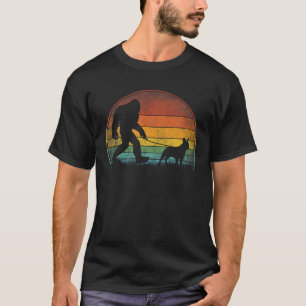 T-shirt Bigfoot Walking Français Bulldog Sasquatch Amoureu