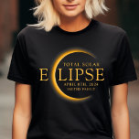 T-shirt Black & Gold 2024 Texas Total Solar Eclipse Family<br><div class="desc">Voici notre T-Shirt de famille Black & Gold 2024 Texas Total Solar Eclipse, un vêtement élégant et commémoratif pour toute la famille. Doté d'un élégant tissu noir accentué de détails dorés chatoyants, ce t-shirt célèbre l'événement céleste de l'éclipse solaire totale de 2024 au Texas. Avec son design élégant et son...</div>