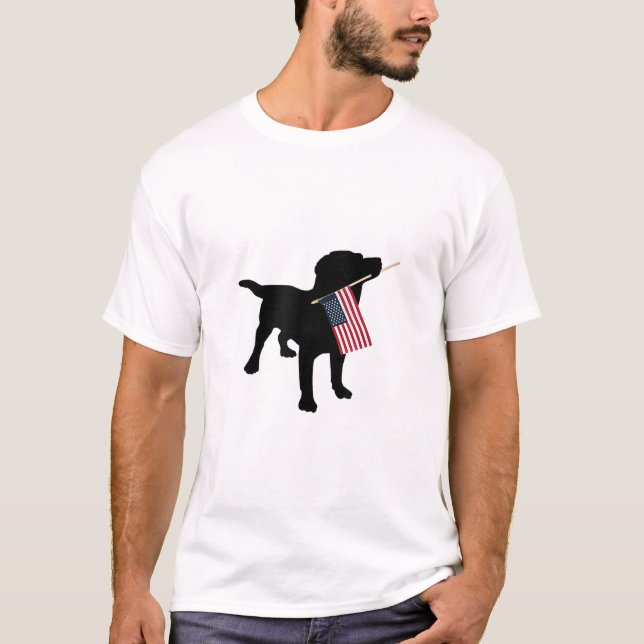 T-shirt Black Lab Dog Holding Juillet 4 Patriotic USA Drap (Devant)