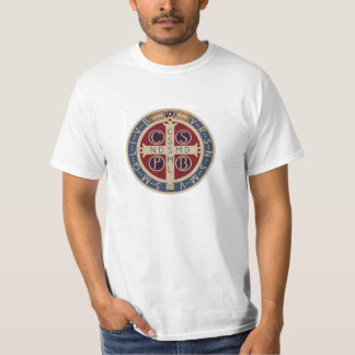 T-shirt blanc avec la médaille de St Benoît