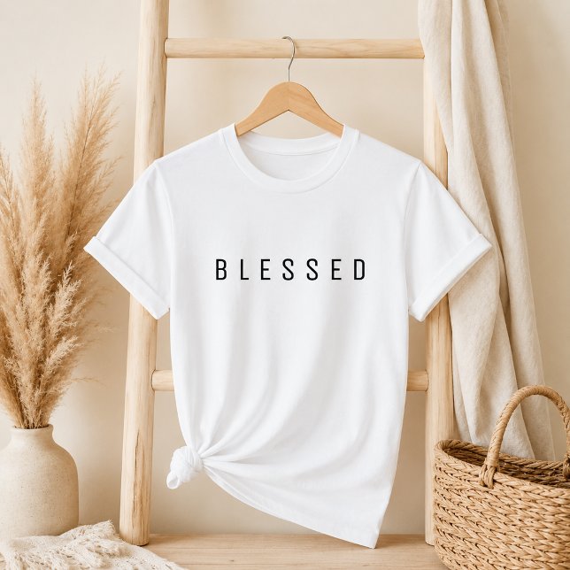 T-shirt blanc minimaliste BLESSED Text (Créateur téléchargé)