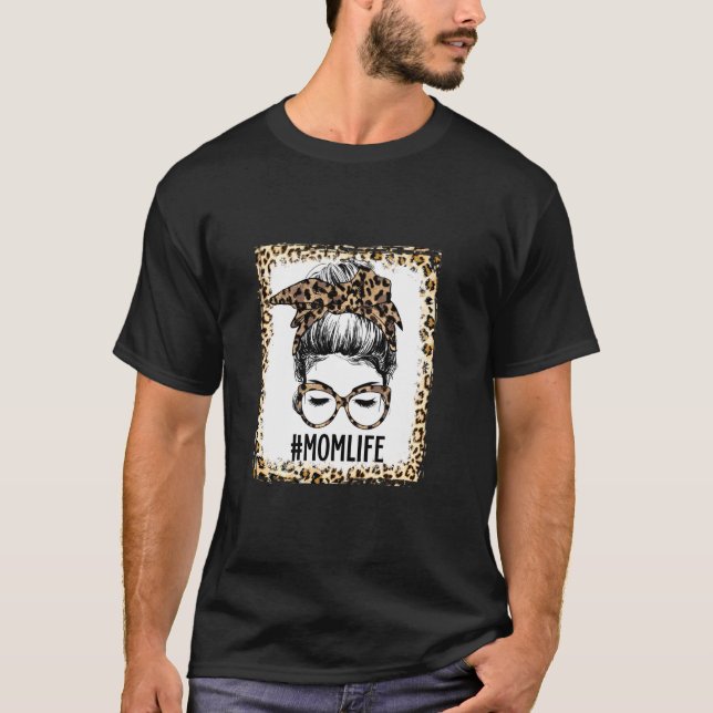 T-shirt Bleached Mom Life Messy Bun Leopard Christmas Moth (Devant)