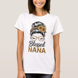 T-shirt Blessed Nana Chignon Méssy Lunettes de soleil Tour