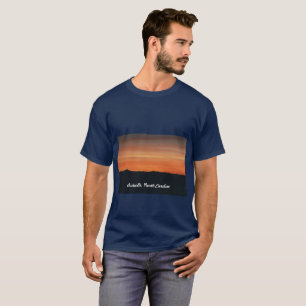 T-shirt bleu marine masculin avec scène couché de 