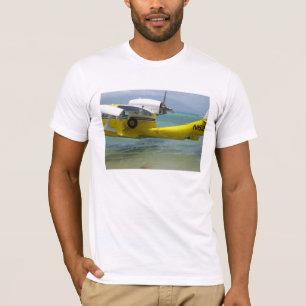 T-shirt Bob touching the surface 