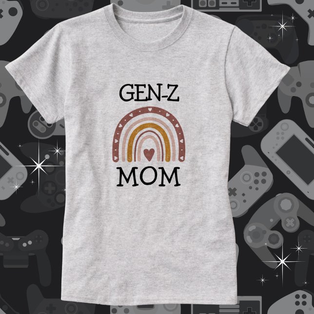 T-shirt BOHO "GEN-Z" Rainbow Heart Maman (Personalize the text to say whatever you want. Available in multiple styles, colors and sizes. )
