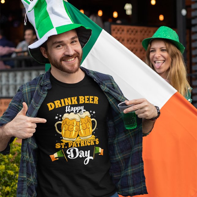 T-shirt Boire la bière joyeuse Saint Patrick's Day Graphic (Créateur téléchargé)