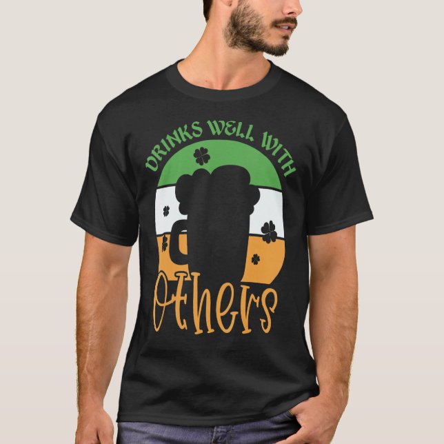 T-shirt Boissons De Jour de la Saint Patrick Bien Avec D'A (Devant)