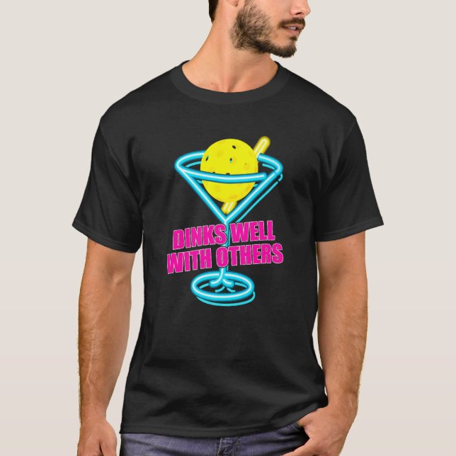T-shirt Boit Bien Avec D'Autres Joueurs De Pickleball Homm (Devant)