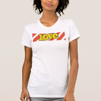 T-shirt Bold LOVE – Vibrant Illustration Design