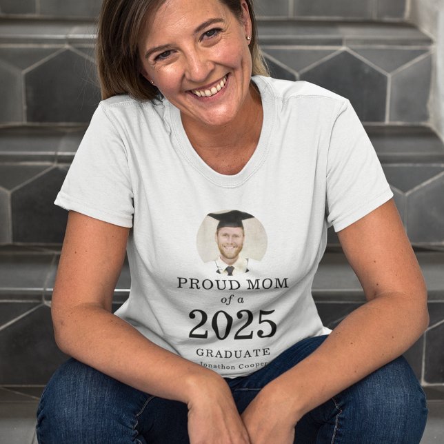 T-shirt Bold Text Photo Fier Maman de 2023 Graduate (Créateur téléchargé)