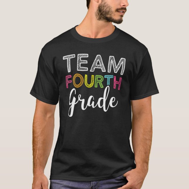 T-shirt Bon Retour À L'Équipe D'École 4E Élève De 4E Année (Devant)
