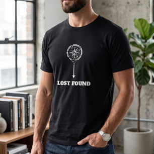 T-shirt Boussole minimaliste Flèche Typographie Perdu Trou
