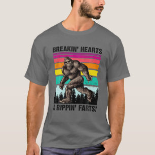 T-shirt Breaking Hearts and Rippin's Farts Bigfoot Retro V