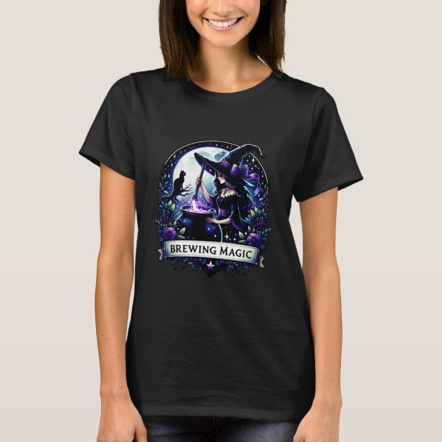 T-shirt "Brewing Magic" Halloween Witch Shirt (Devant)