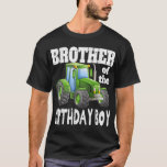 T-shirt Brother of Birthday Boy Kids Farm Tractor ID de la<br><div class="desc">Frère de l'anniversaire Boy Kids Farm Tractor Idée de fête</div>