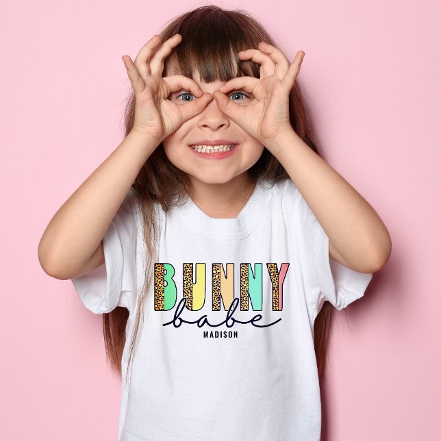 T-Shirt Bunny Baby Typographie moderne de Pâques Personnal (Créateur téléchargé)