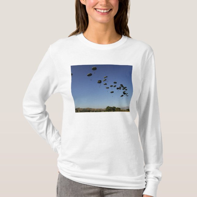 T-shirt C-17 Globemaster III 2 de l'armée de l'air américa (Devant)