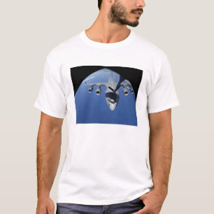 T-shirt C.A. - 17 Globemaster III reçoit le carburant 2