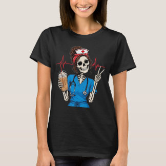 T-shirt Cadeau d'infirmière drôle d'Halloween squelette am