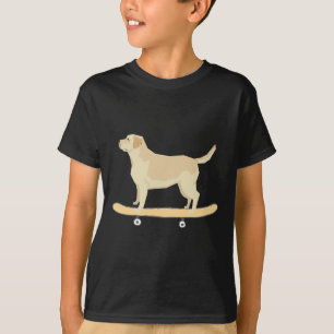 T-shirt cadeau drôle de labrador skateboardant